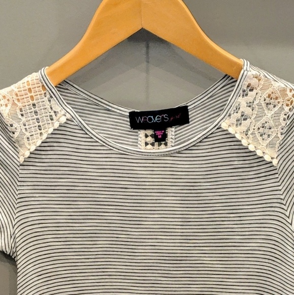 Nordstrom Weaver's Girl Striped Crochet Lace Trim Top M NWT - Picture 3 of 4